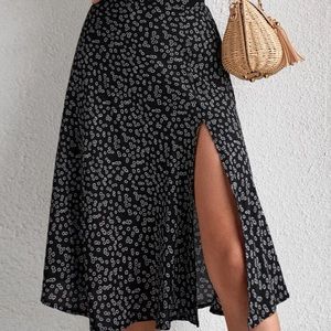 Shein “Ditsy Floral Print Split Thigh Skirt”